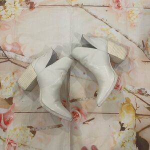 Steven Madden 7.5 White western boots